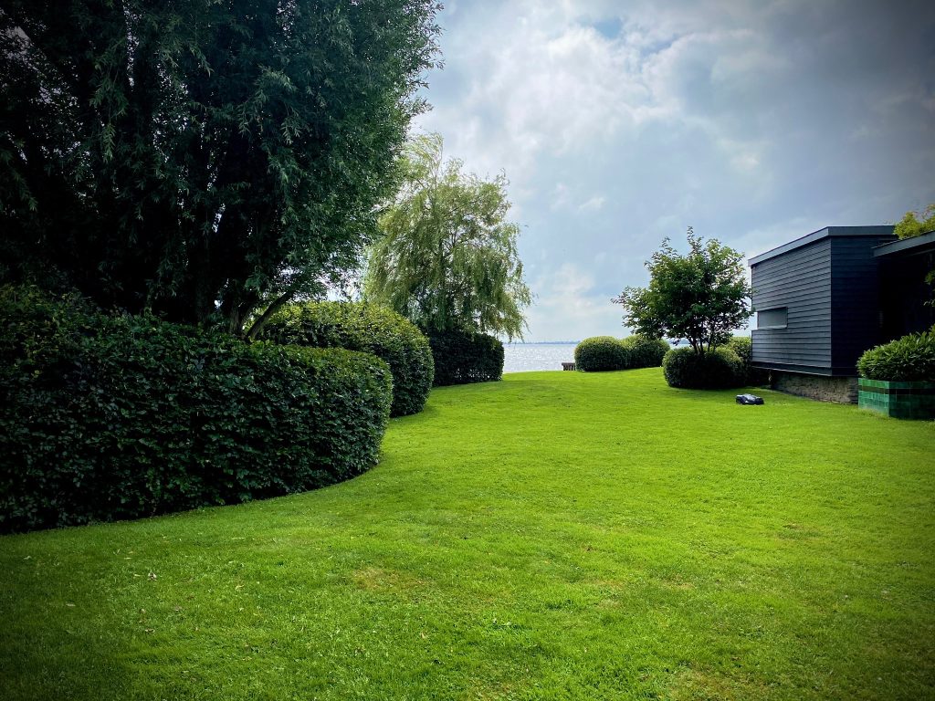 Tuin gemaakt door Herweijer Hoveniers op de Herenweg